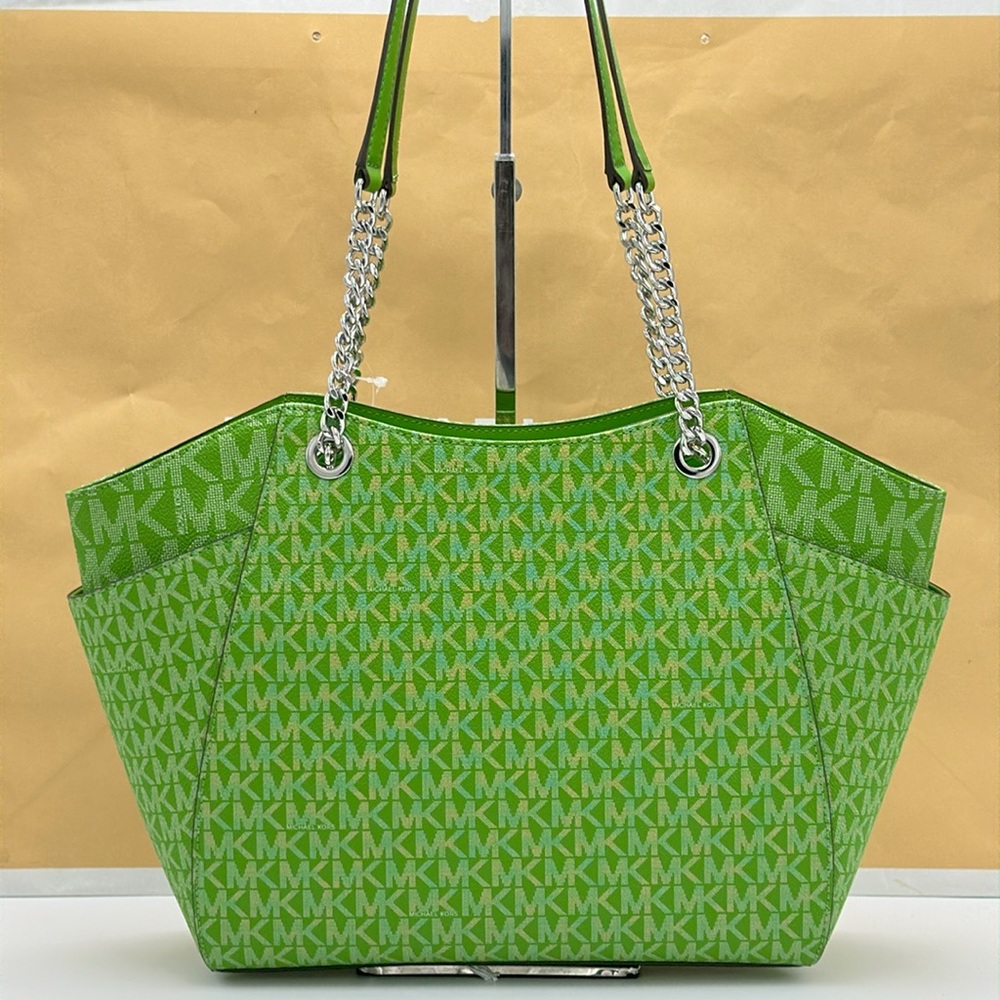 Michael Kors Jet Set Large Signature Logo Chain Shoulder Tote Bag
Jungle Green - Picture 7 of 16